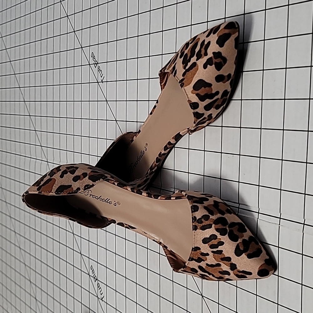 Breckelles Shoes Leopard Print NWOT DOLLEY-52. Women 9